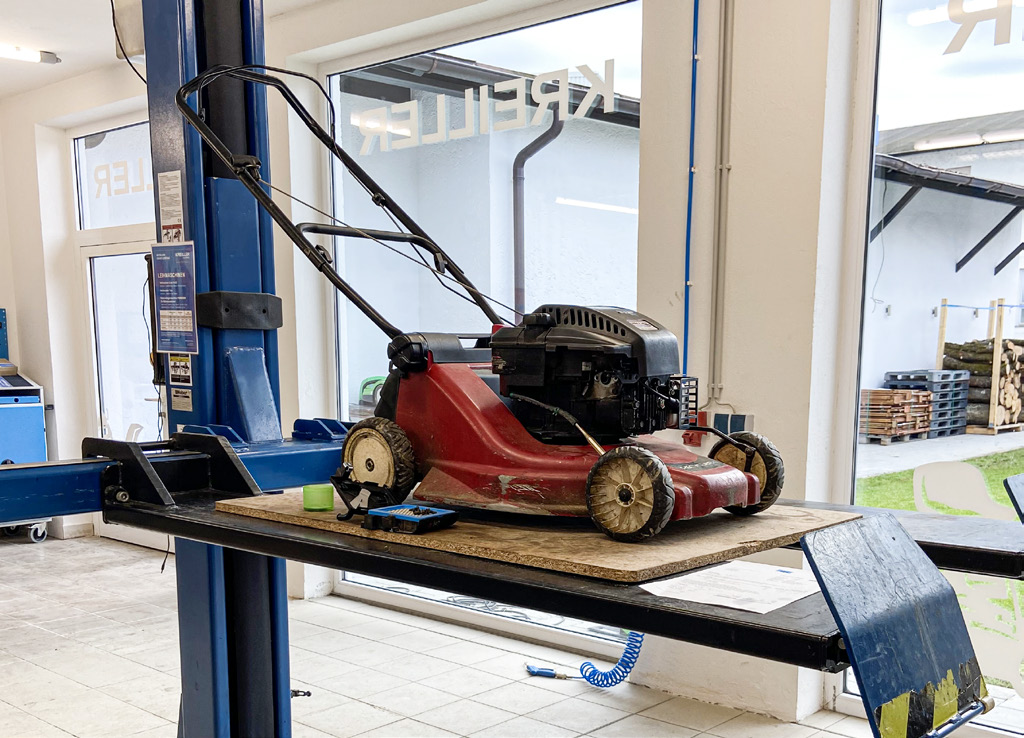 Rasenmäher Reparatur